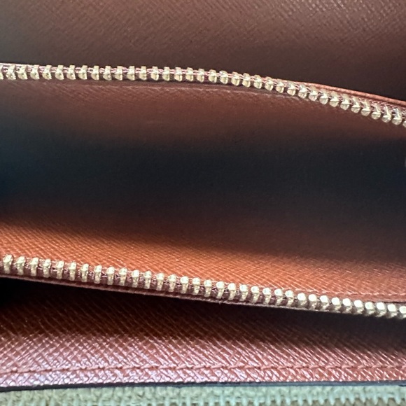 Louis Vuitton Monogram Wallet• New & Immaculate  Condition - Picture 5 of 10